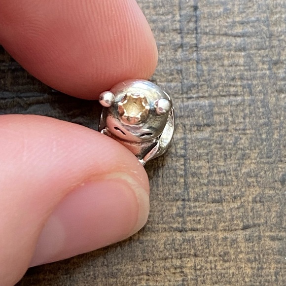 Like New Pandora Queen Bee Charm - Picture 2 of 4